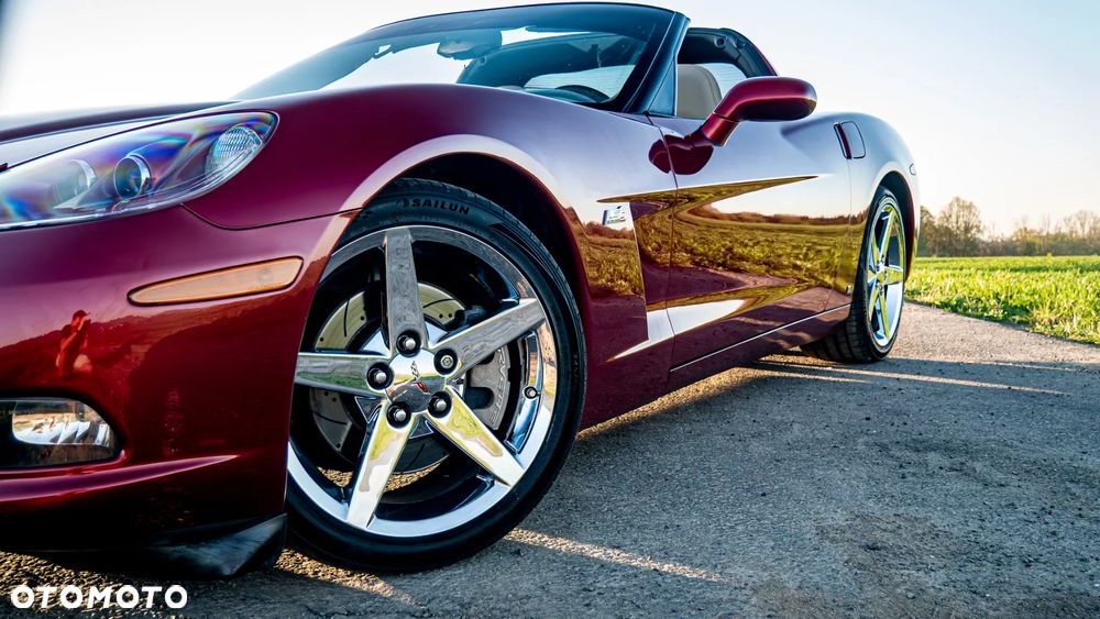 Chevrolet Corvette - 18