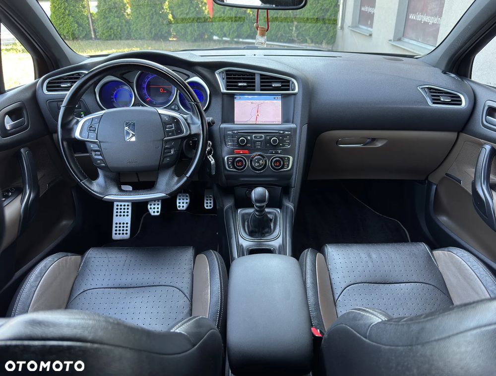 Citroën DS4 THP 200 SportChic - 26