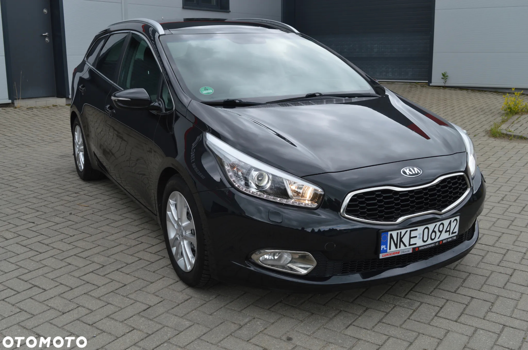 Kia Ceed 1.6 GDI SW DCT Platinum Edition - 13