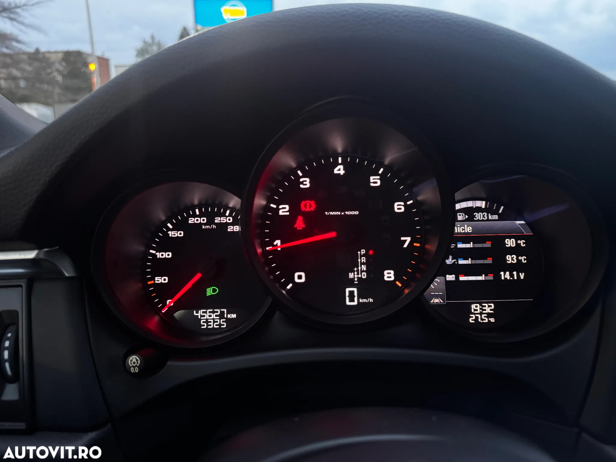 Porsche Macan Standard - 17