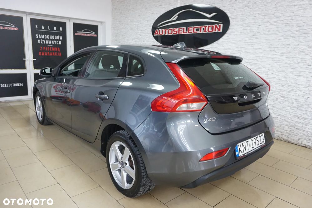 Volvo V40 D2 - 10