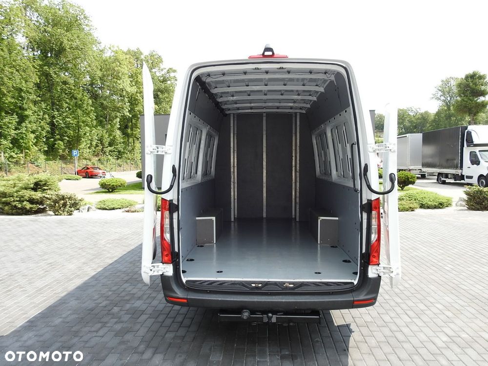 Mercedes-Benz SPRINTER FURGON BRYGADÓWKA  5 MIEJSC TEMPOMAT NAWIGACJA KLIMATYZACJA AUTOMAT   160KM - 13