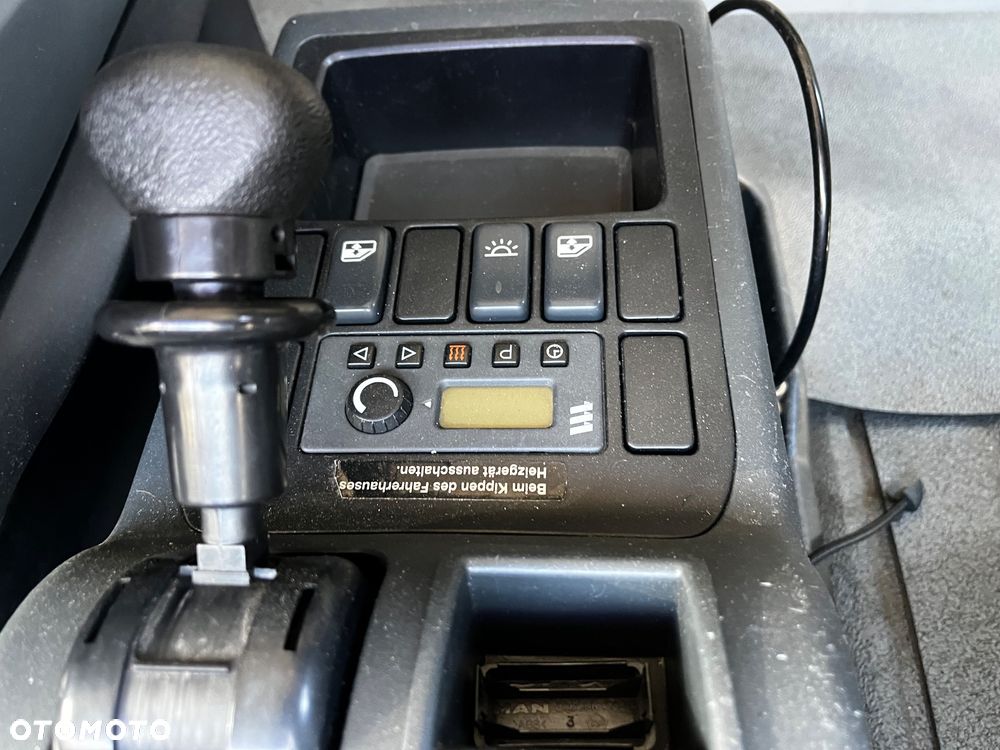 MAN TGA18.350 D20 // BDF // Cały na poduszce // Niski przebieg // Manual // Blokada mostu // Idealny // - 11