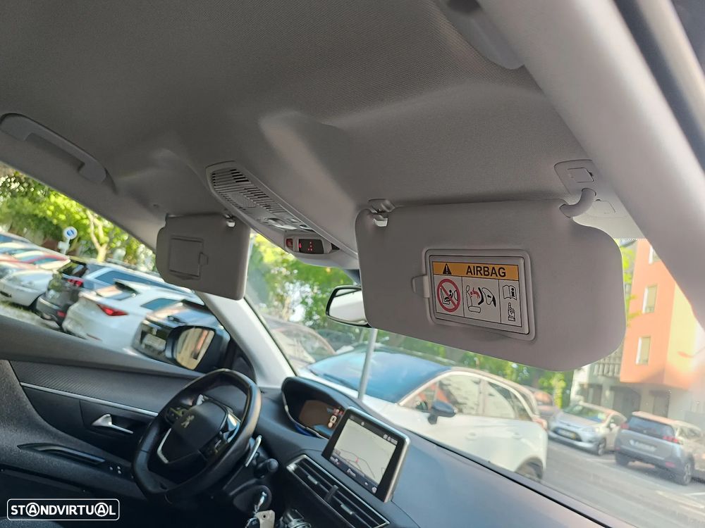Peugeot 3008 PureTech 130 Stop & Start GPF EAT8 Active Business-Pack - 25