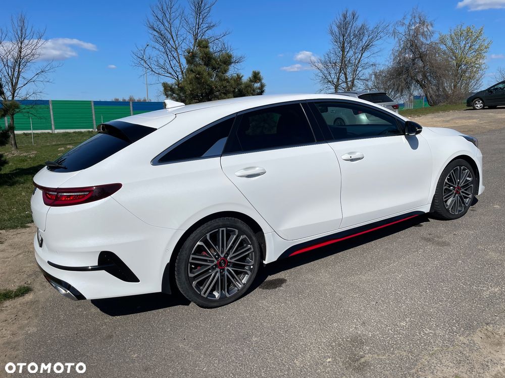 Kia ProCeed - 21