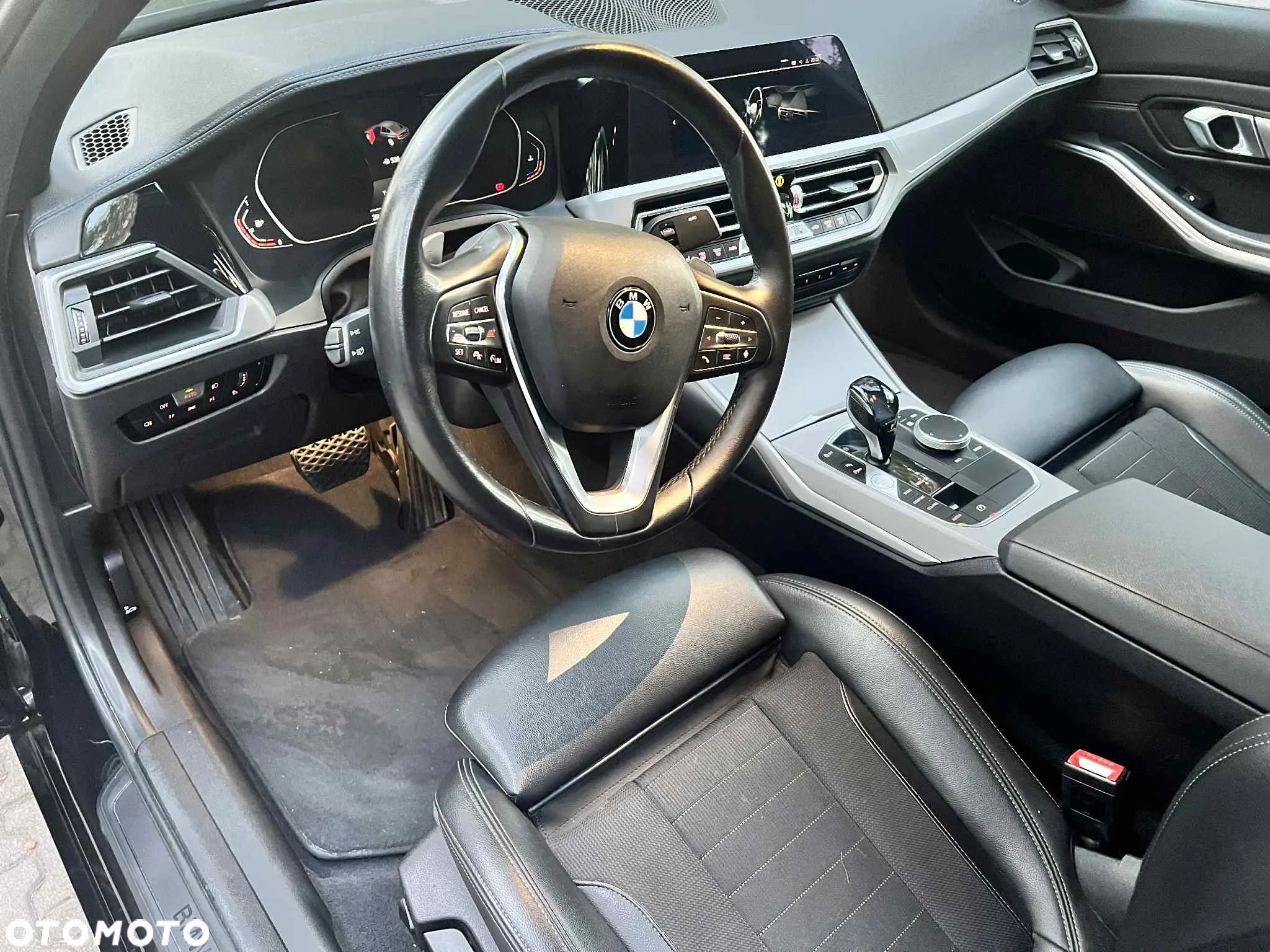 BMW Seria 3 318i - 11