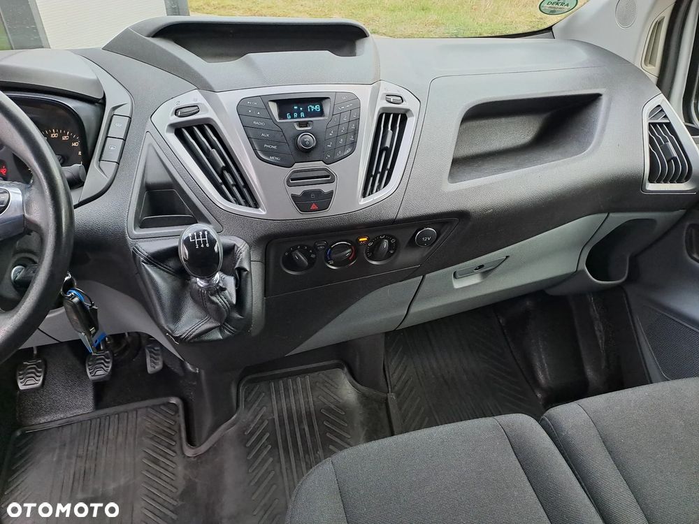 Ford TRANSIT CUSTOM - 16