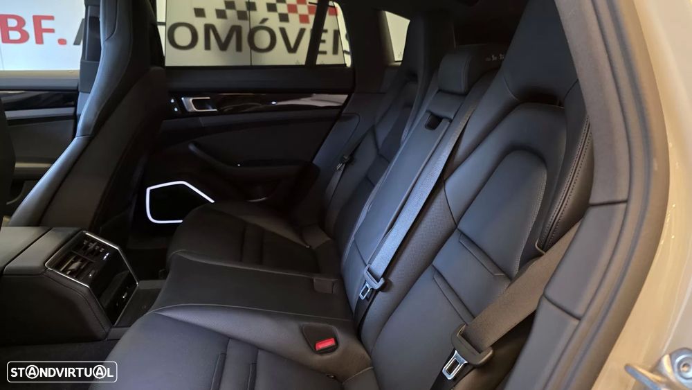 Porsche Panamera Sport Turismo 4S E-Hybrid - 54