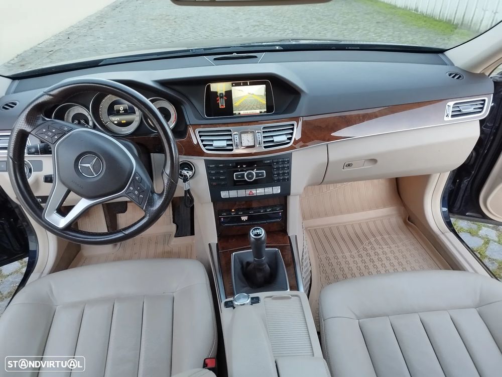 Mercedes-Benz E 220 CDI Elegance - 13