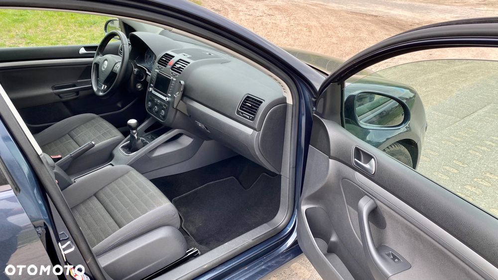 Volkswagen Golf 2.0 TDI Highline - 29