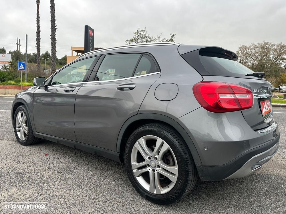 Mercedes-Benz GLA 220 d 4Matic 7G-DCT Style - 4