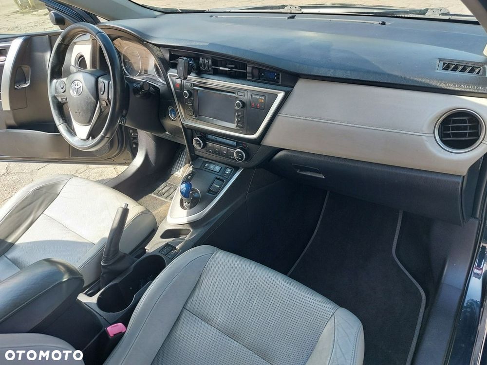 Toyota Auris - 14