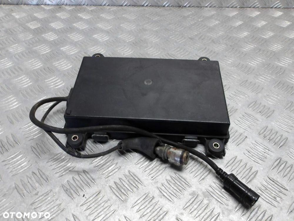 CB Radio YAMAHA XVZ 1300 ROYAL STAR VENTURE 99-07r   PN. 4XY-88182-01 - 1