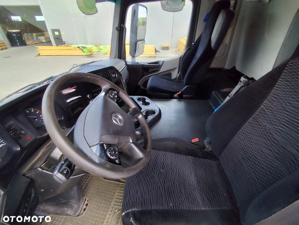 Mercedes-Benz Antos - 6