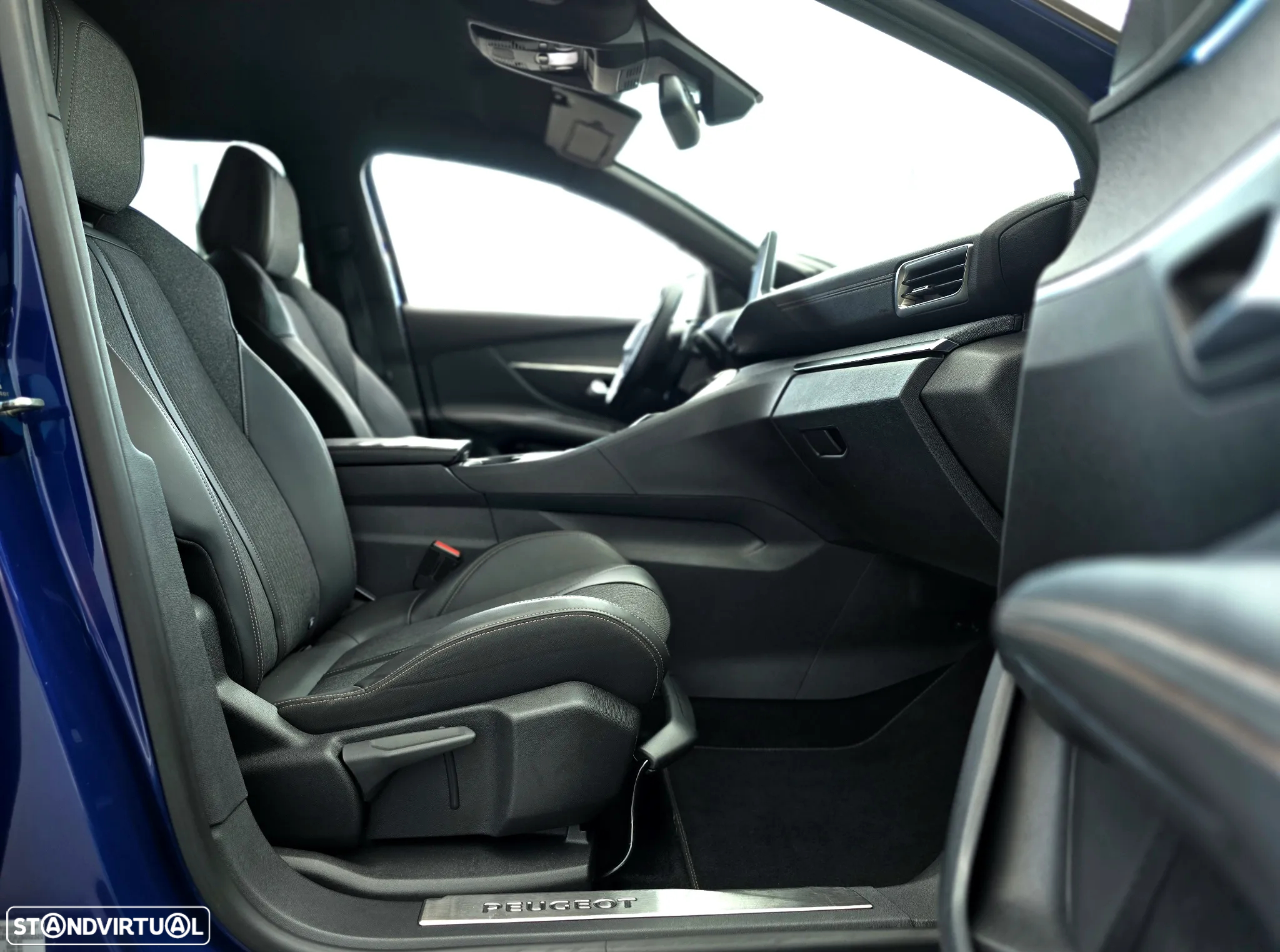 Peugeot 3008 1.6 BlueHDi GT Line EAT6 - 32