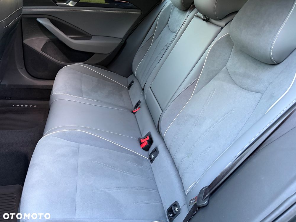 Volkswagen Passat - 20