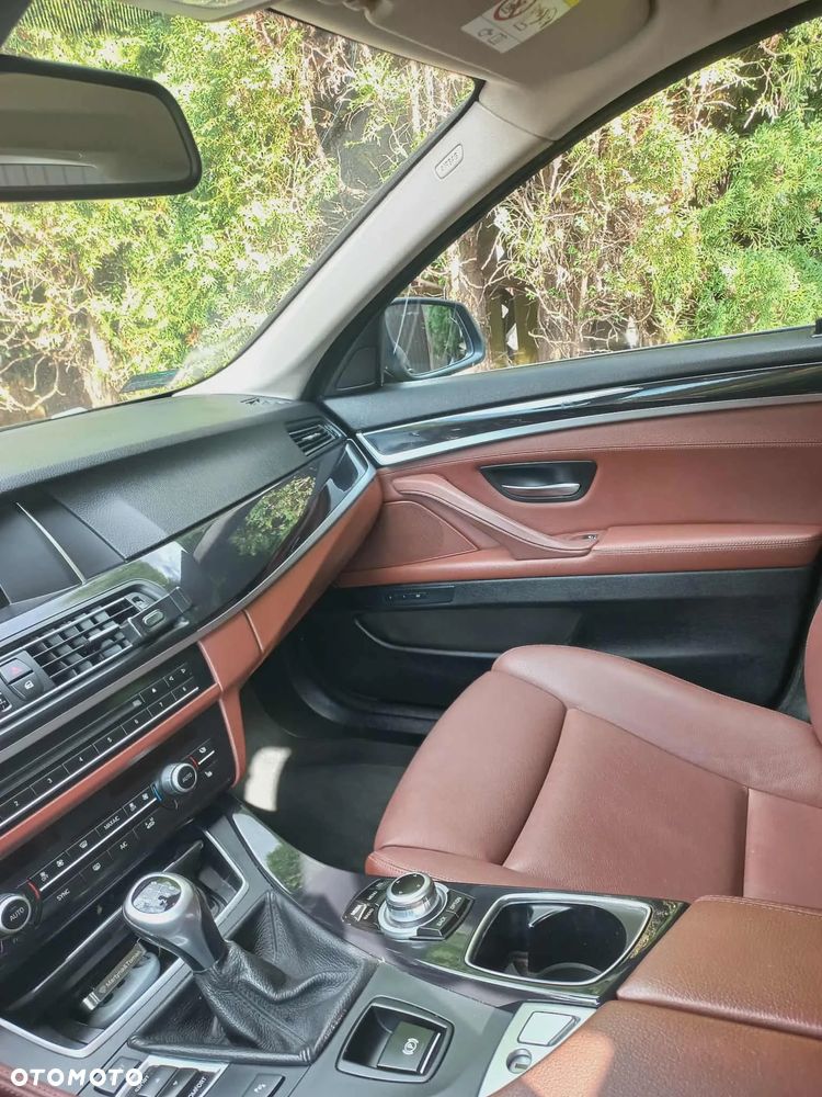 BMW Seria 5 520d Luxury Line - 3