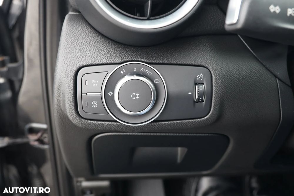 Alfa Romeo Giulia 2.2 - 22