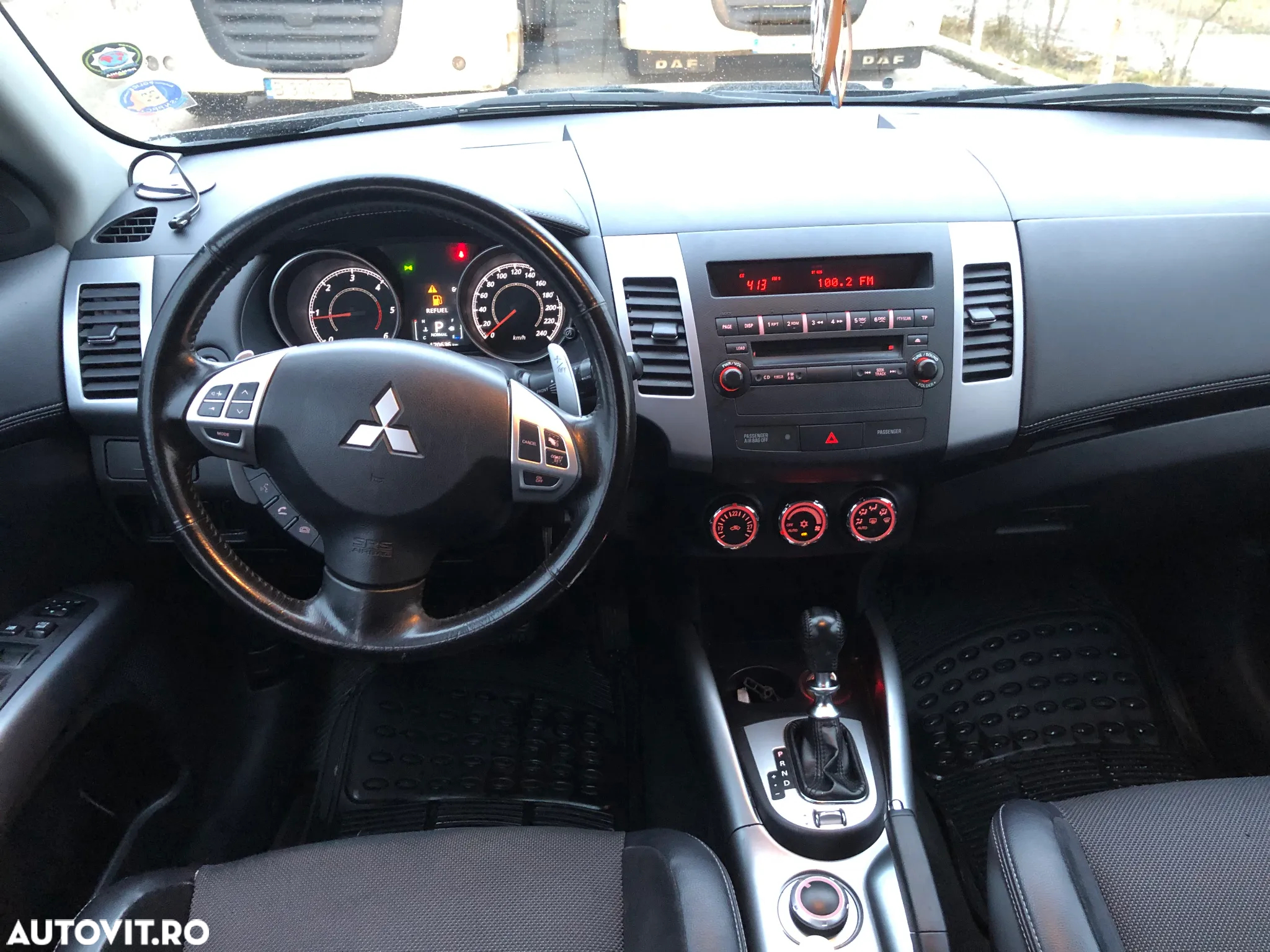 Mitsubishi Outlander - 7