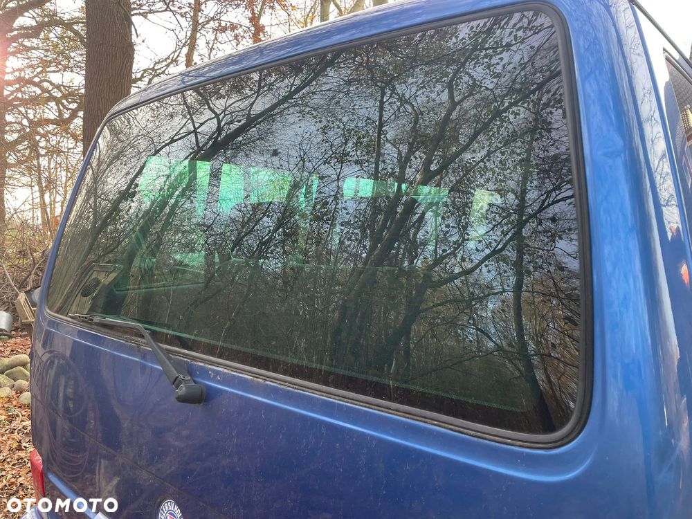 Volkswagen Multivan - 2