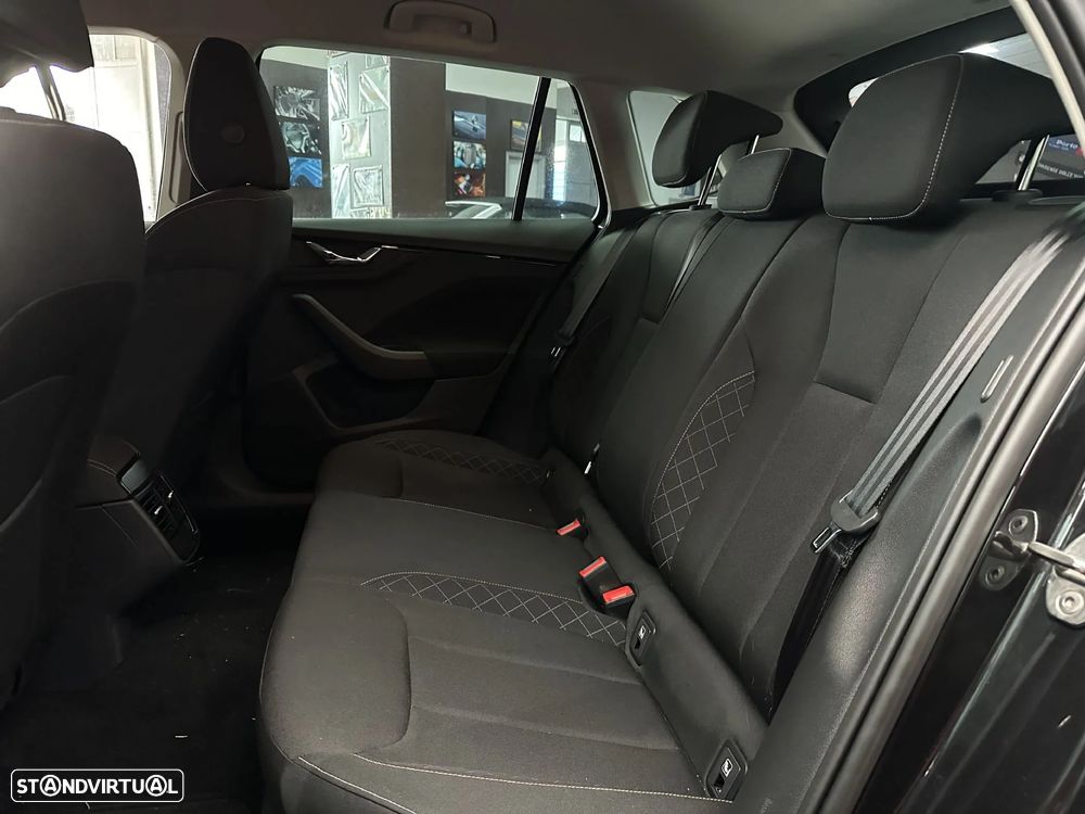 Skoda Kamiq 1.0 TSI Ambition - 11