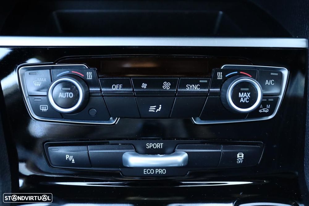 BMW 216 Active Tourer d Pack M - 11