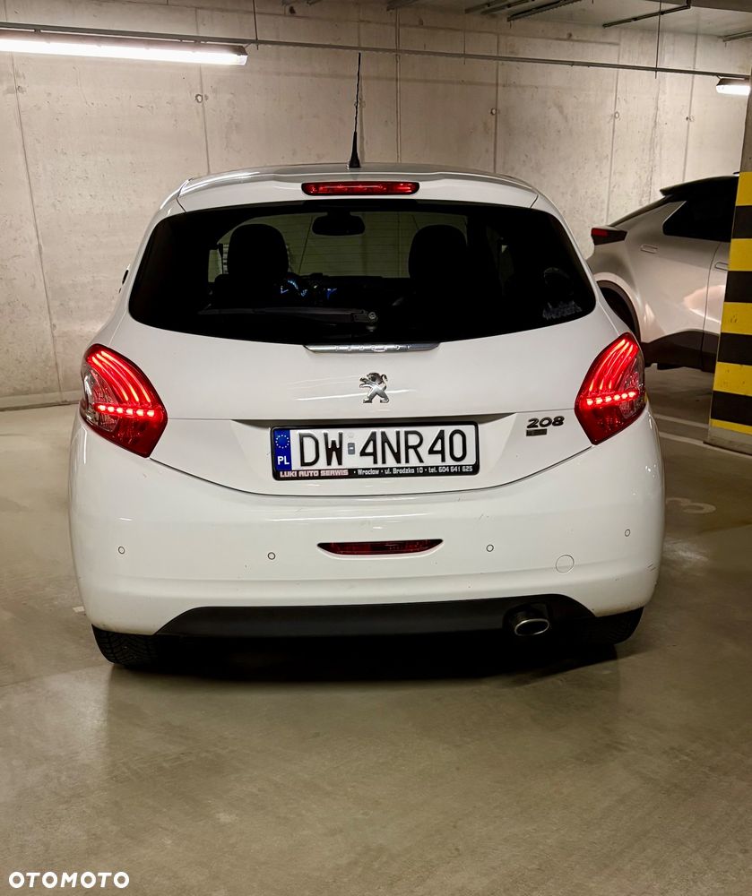 Peugeot 208 e-HDi 92 Stop&Start Allure - 4