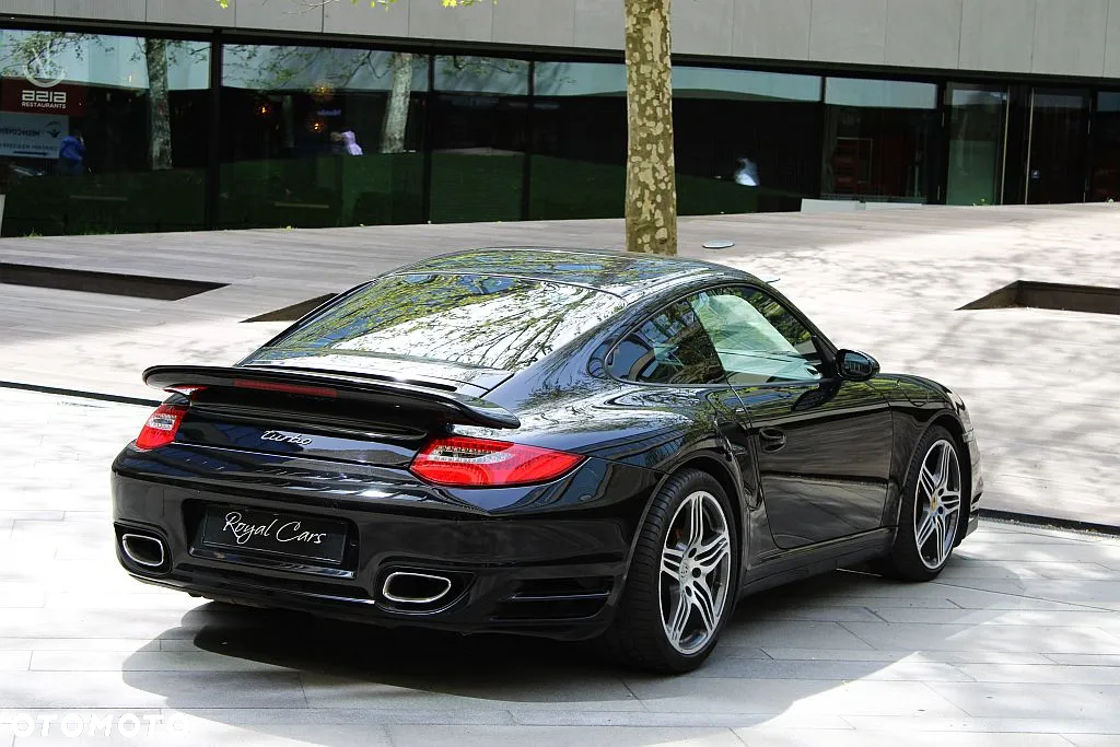Porsche 911 Turbo - 4