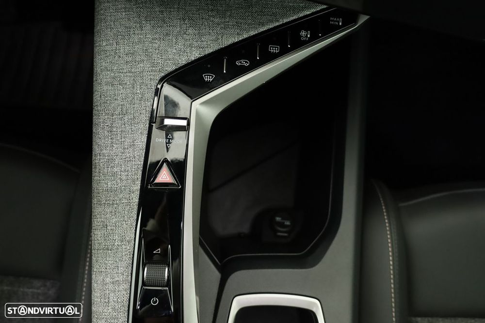 Peugeot 3008 1.2 Hybrid Allure e-DCS6 - 13
