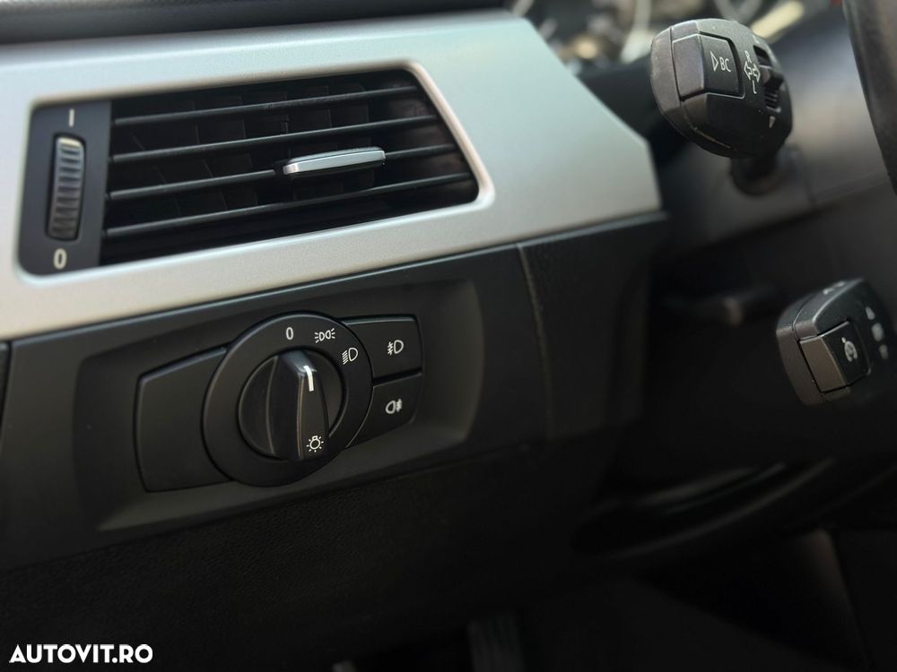 BMW Seria 3 318i - 36