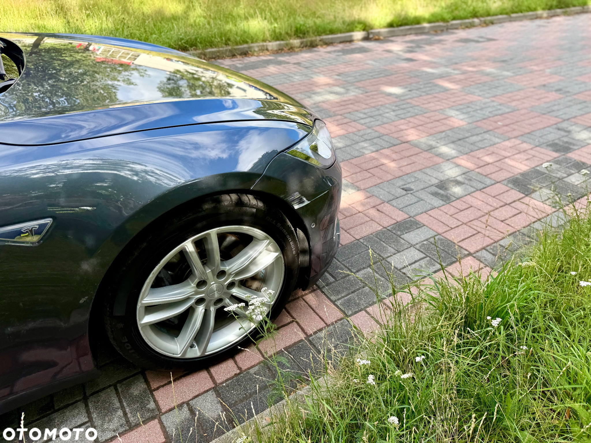 Tesla Model S - 15