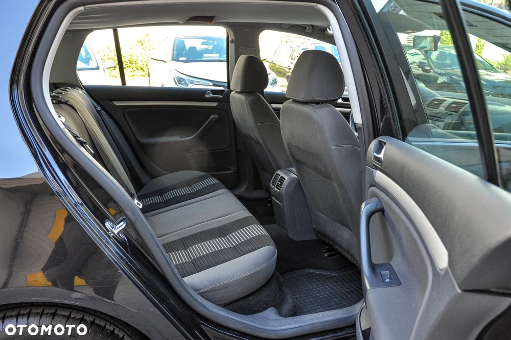 Volkswagen Golf - 12