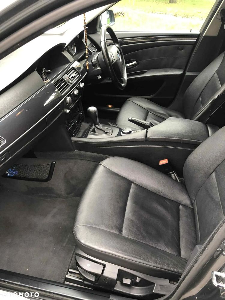 BMW Seria 5 520d Touring - 8