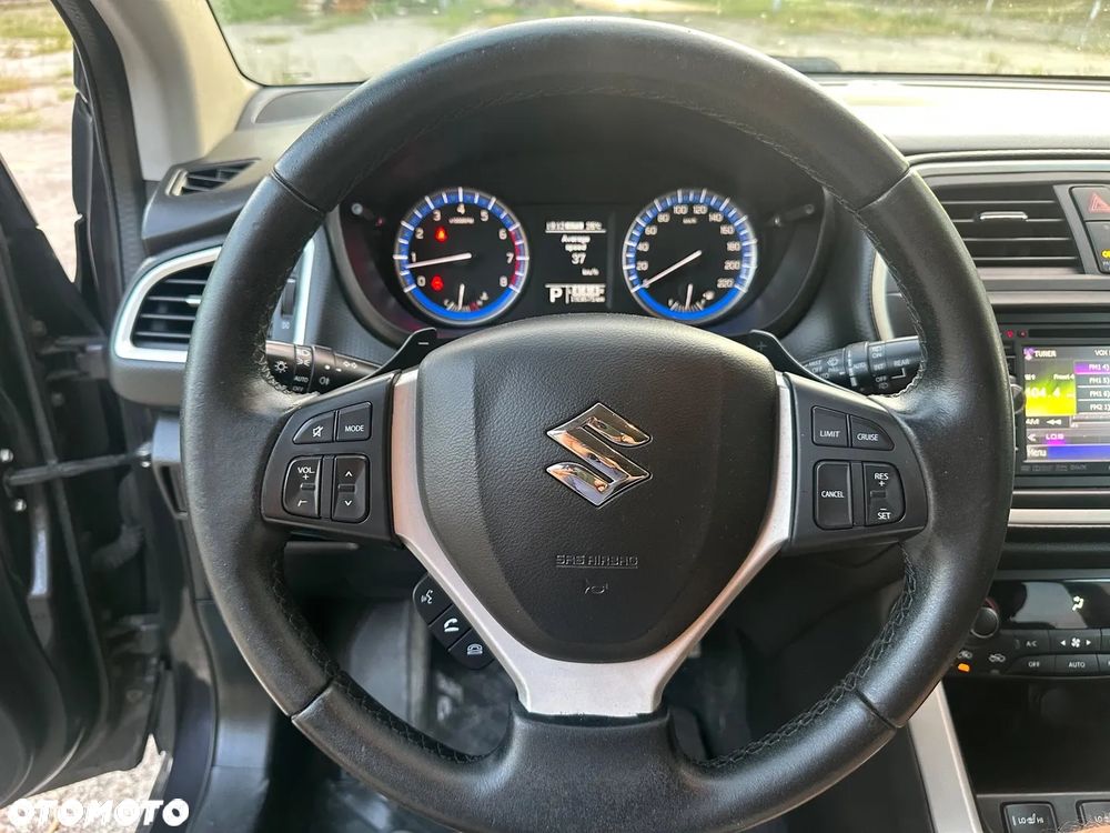Suzuki SX4 1.6 Premium - 14