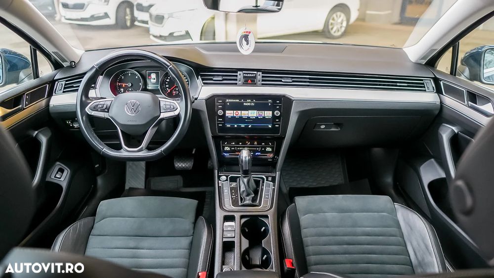 Volkswagen Passat 2.0 TDI DSG Highline - 9