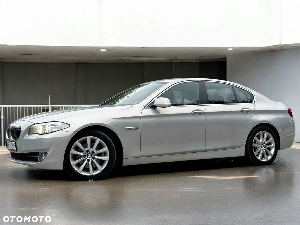BMW Seria 5 520i - 6