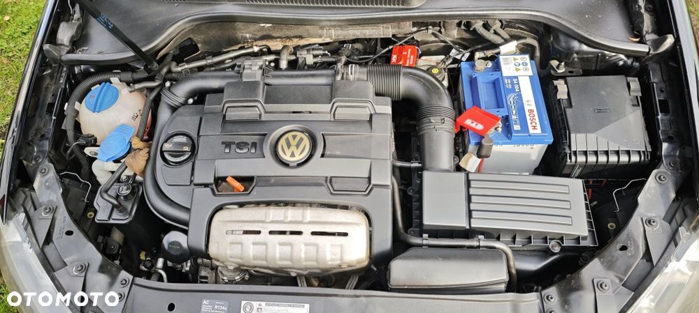 Volkswagen Golf - 6