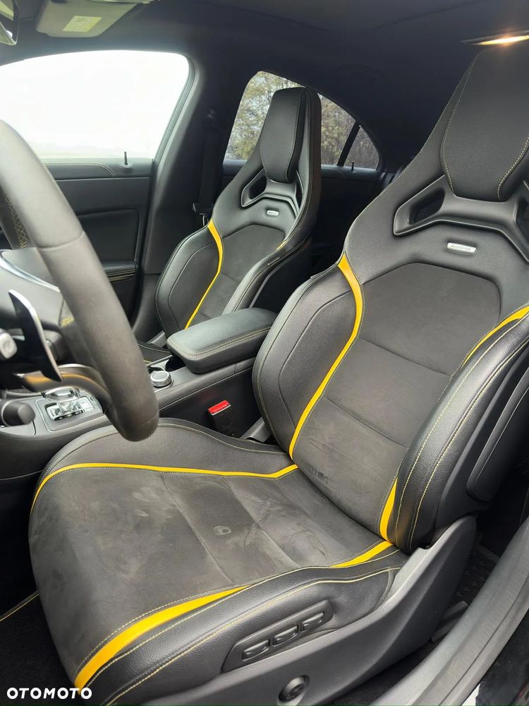 Mercedes-Benz CLA AMG 45 4Matic AMG Speedshift 7G-DCT Yellow Night Edition - 26
