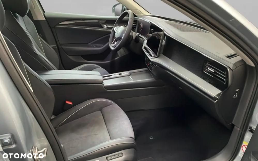 Volkswagen Passat - 8