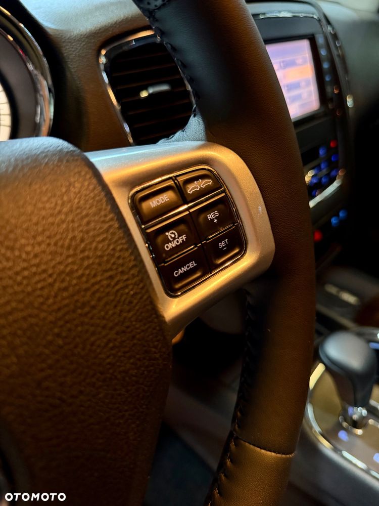 Dodge Durango 5.7 HEMI - 33
