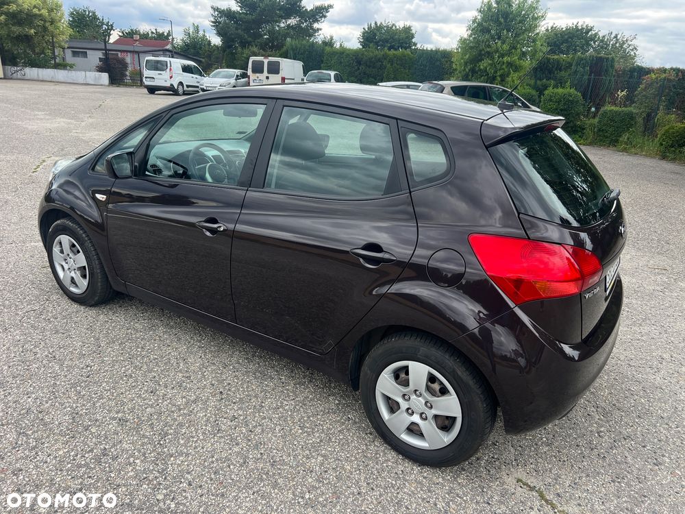 Kia Venga 1.4 CVVT Vision - 32