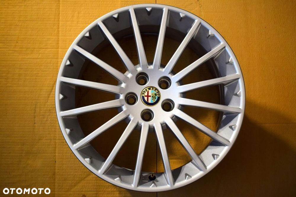 ALFA ROMEO 17 147 GT Oryginał Ładna - 1