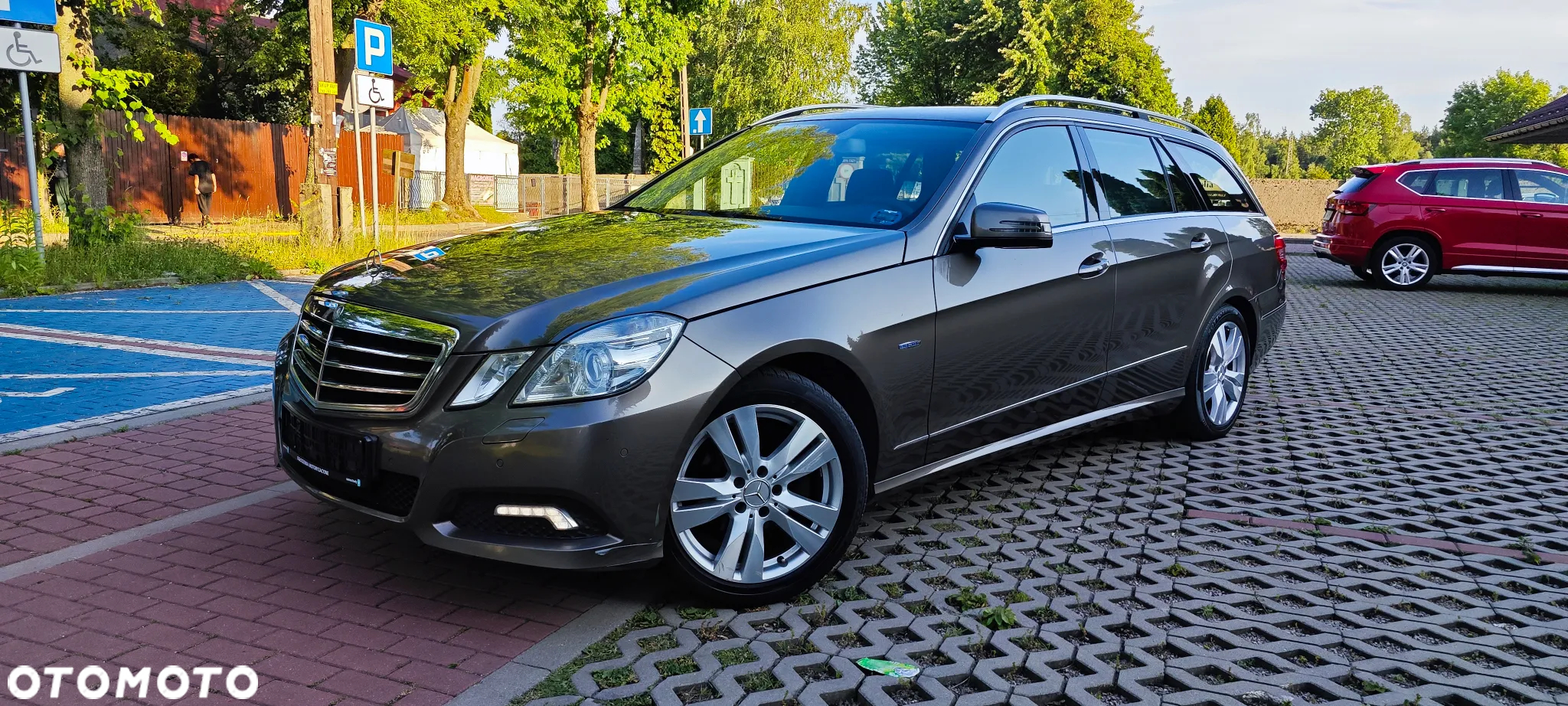 Mercedes-Benz Klasa E 220 T CDI Automatik Avantgarde - 6