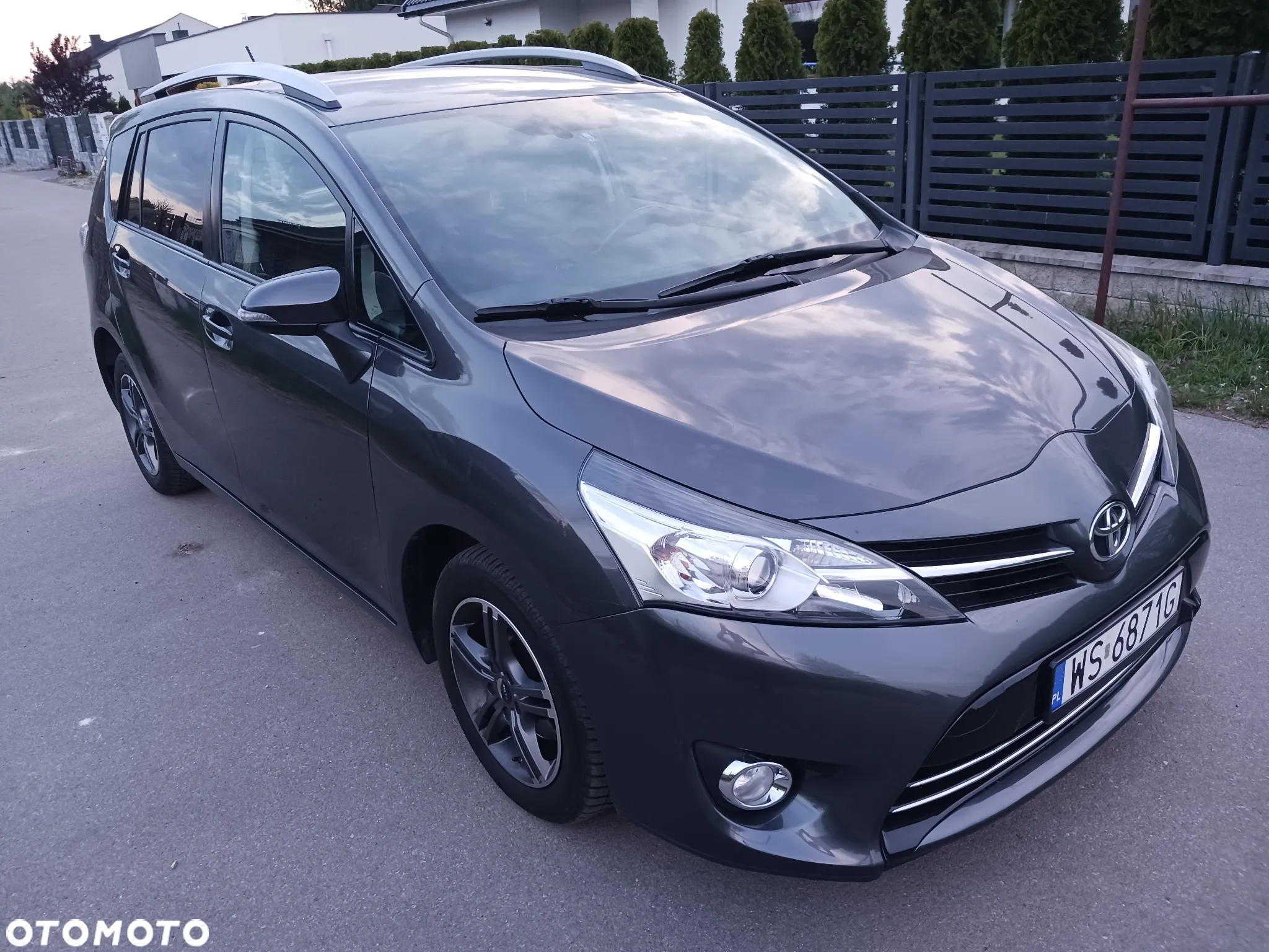 Toyota Verso 1.8 Premium 7os MS - 2