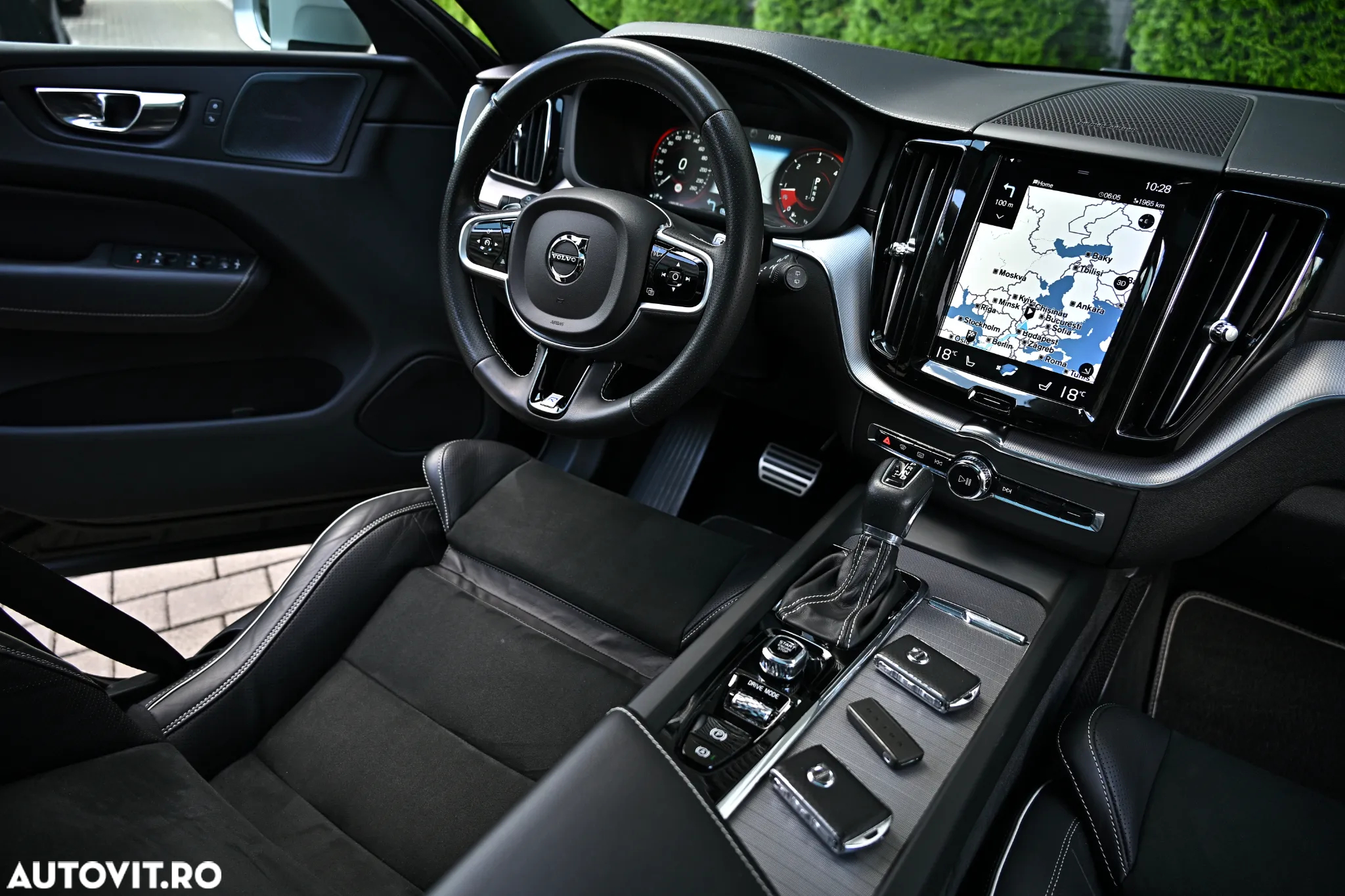 Volvo XC 60 D5 AWD Geartronic RDesign - 2