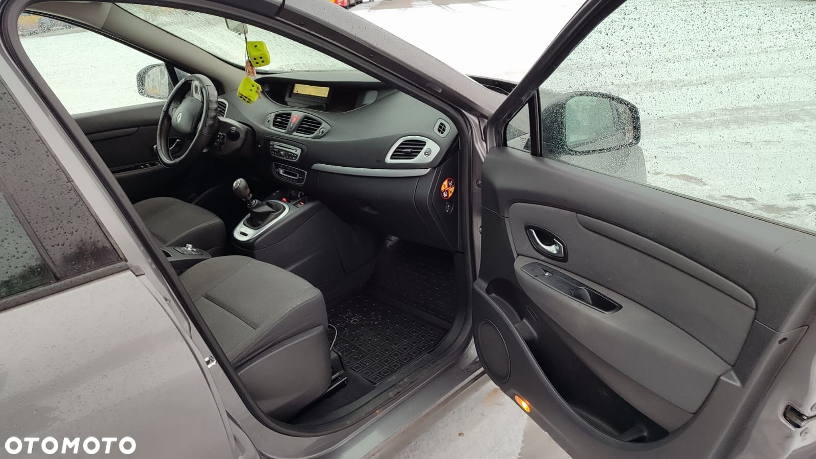 Renault Grand Scenic - 13