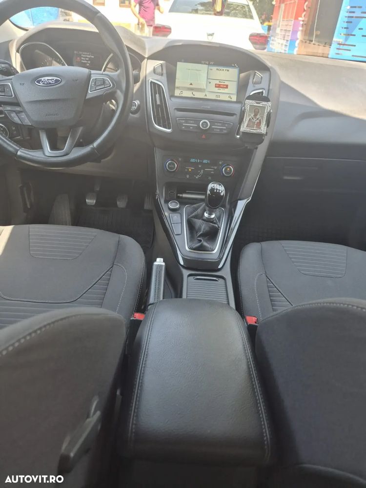 Ford Focus 1.0 EcoBoost Titanium - 5