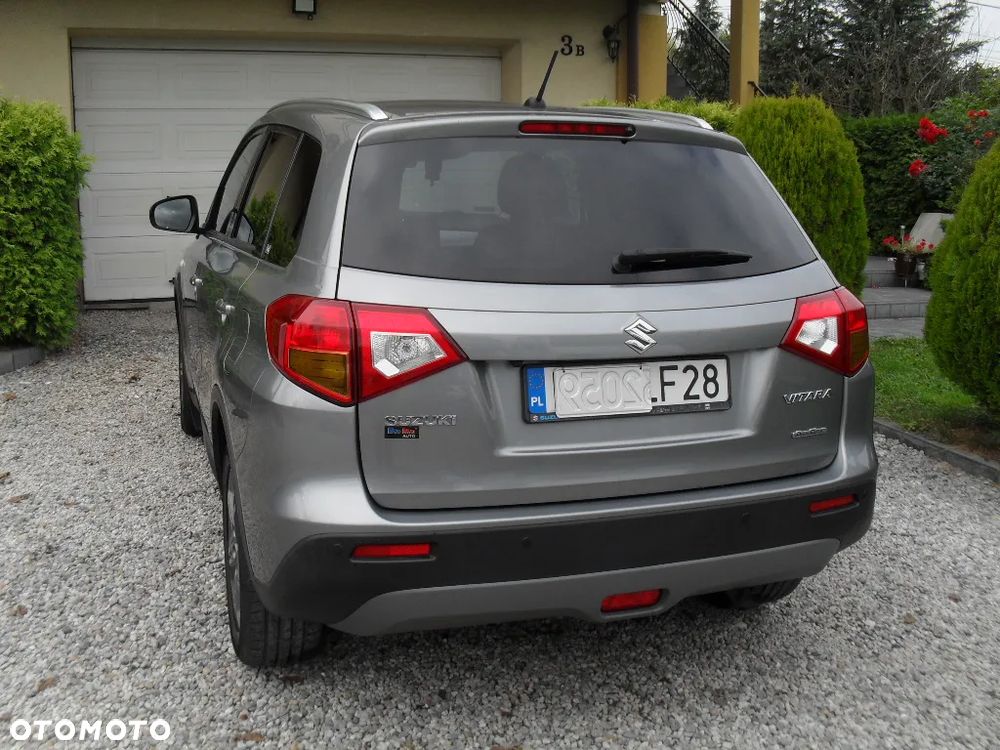 Suzuki Vitara 1.6 Comfort 4WD - 24