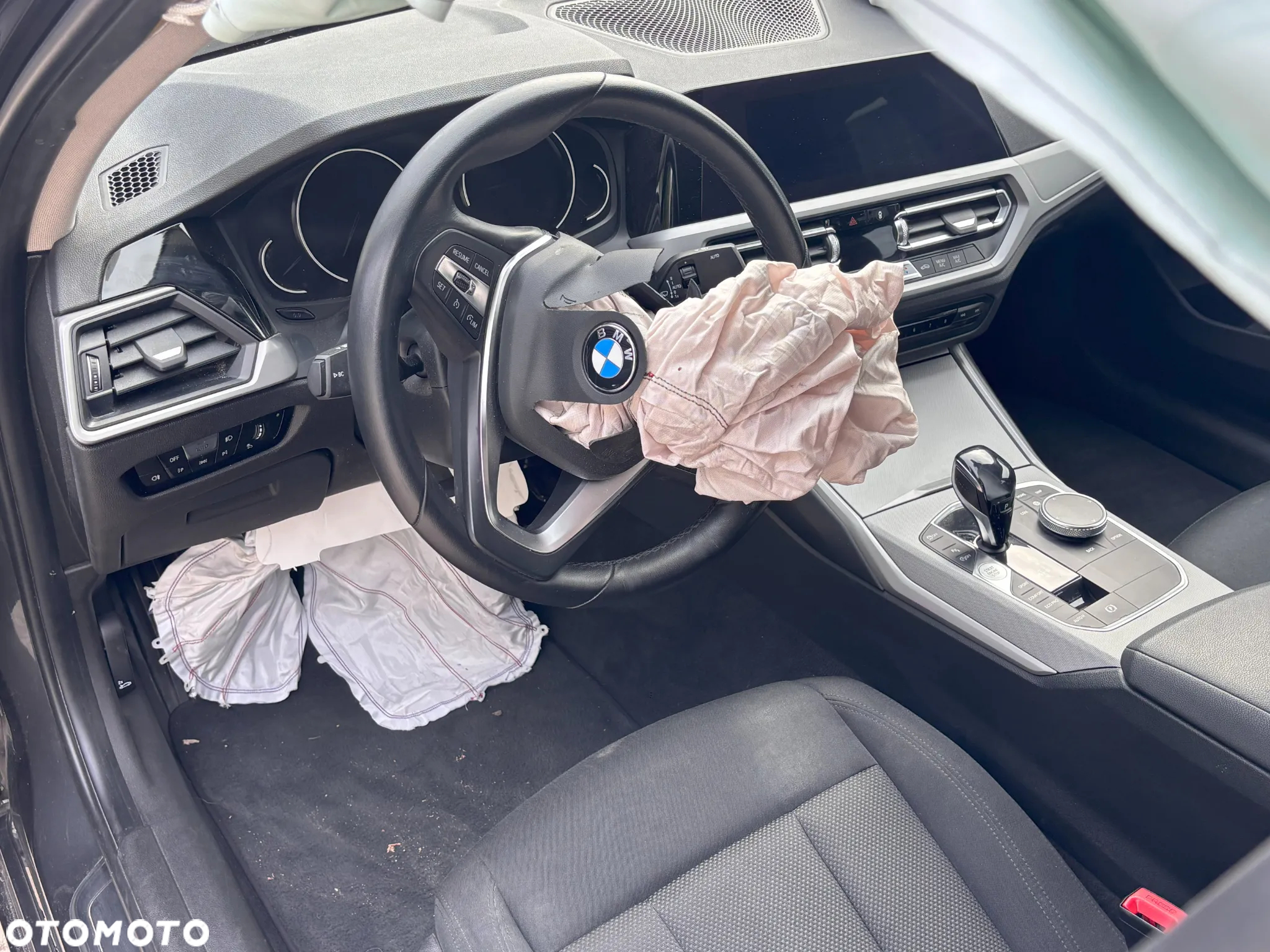BMW Seria 3 318d - 14