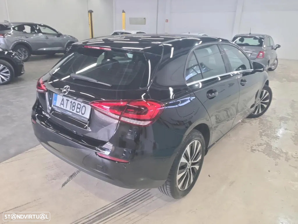 Mercedes-Benz A 250 e Style Plus - 3